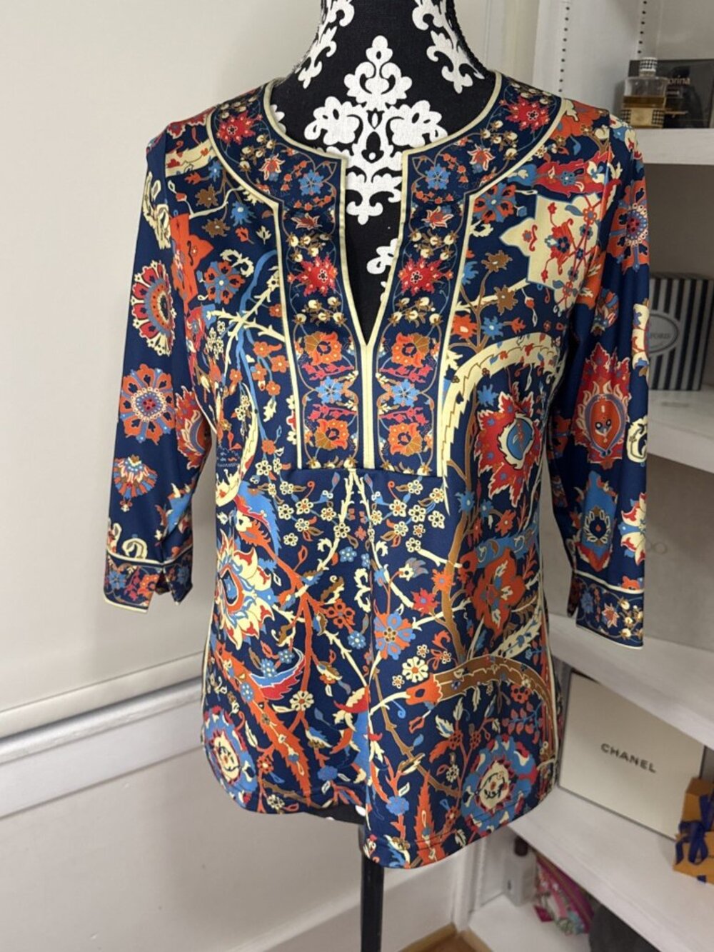 GRETCHEN SCOTT SPLIT Neck Boho TUNIC Exotic Asian 3/4 Sleeves Small MSRP $99